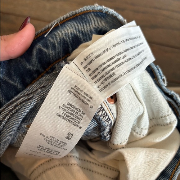 Abercrombie & Fitch The Mom Short High Rise 4 inch Size 2 or Size 26 Curve Love - Picture 5 of 5